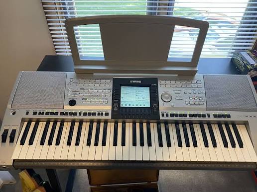Yamaha PSR A 3000 with 61 keys Alternate View